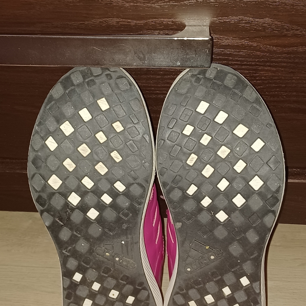 FIRM! Adidas sneakers size 6 in Pink - Picture 4 of 5